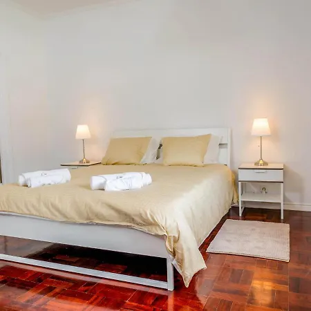 Sleeps 11 With Pool Air Con And Wifi וילה *