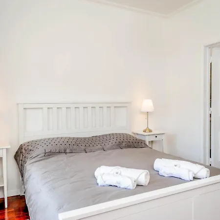 Sleeps 11 With Pool Air Con And Wifi וילה